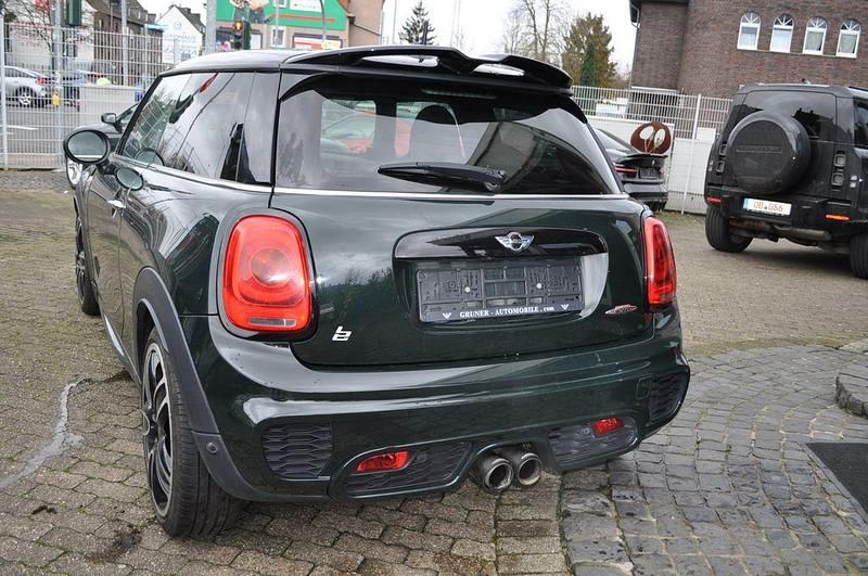 Gebraucht Mini John Cooper Works 231 PS (169 kW) 2016 Rebel green Kleinwagen
