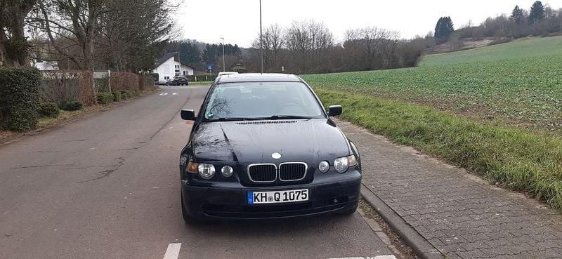 Gebraucht BMW 316 116 PS (85 kW) 2003 Schwarz Limousine