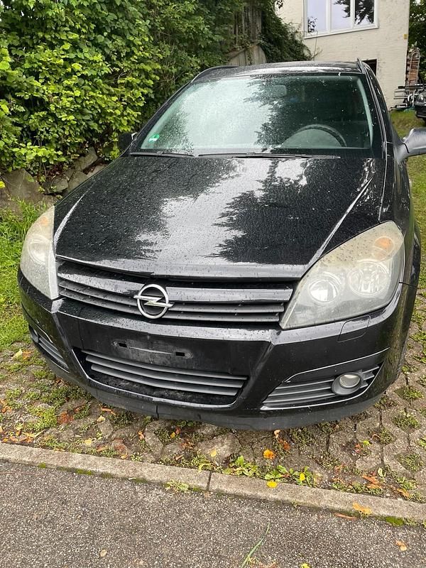 Schwarz Gebraucht 2005 Opel Astra Kombi | 500 € (Superpreis) - Bild 1/4