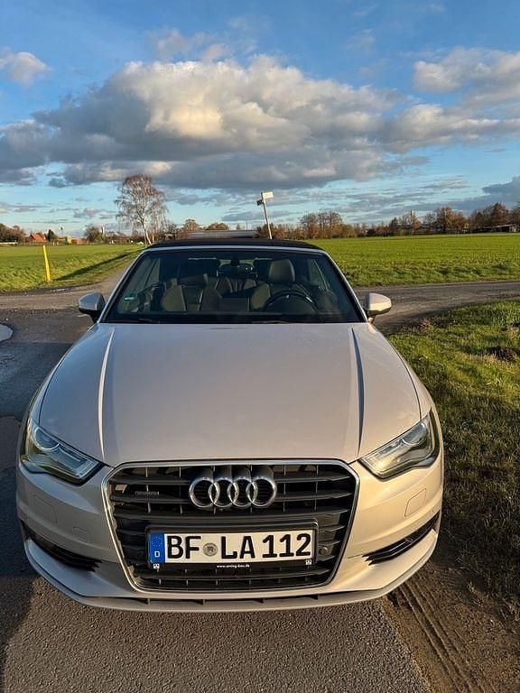Gebraucht Audi A3 Cabriolet Design 179 PS (131 kW) 2014 Grau Cabrio