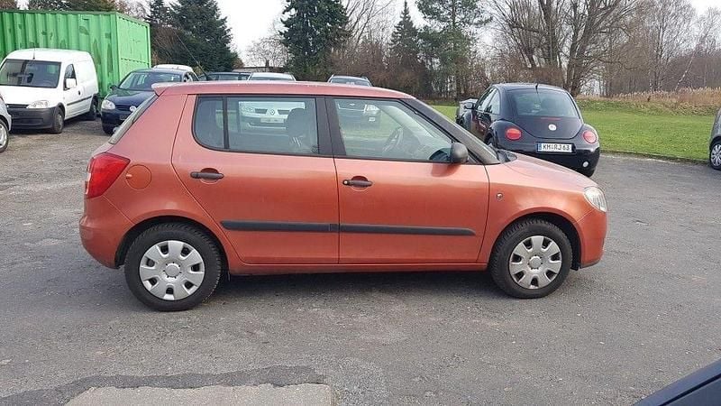 Gebraucht Skoda Fabia 60 PS (44 kW) 2008 Orange Limousine