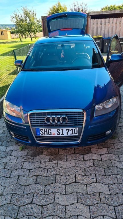 Blau Gebraucht 2005 Audi A3 Sportback Ambiente Limousine | 3.000 € (Superpreis) - Bild 1/4