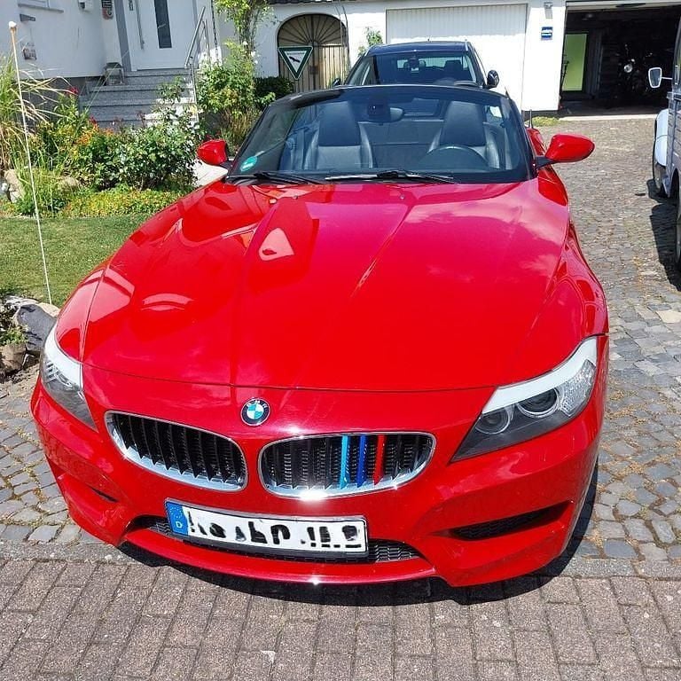 Rot Gebraucht 2013 BMW Z4 M Sport Cabrio | 27.400 € (Etwas zu teuer) - Bild 1/4