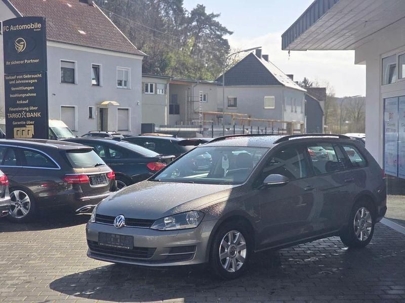Gebraucht VW Golf VII Trendline 86 PS (63 kW) 2016 Grau Kombi