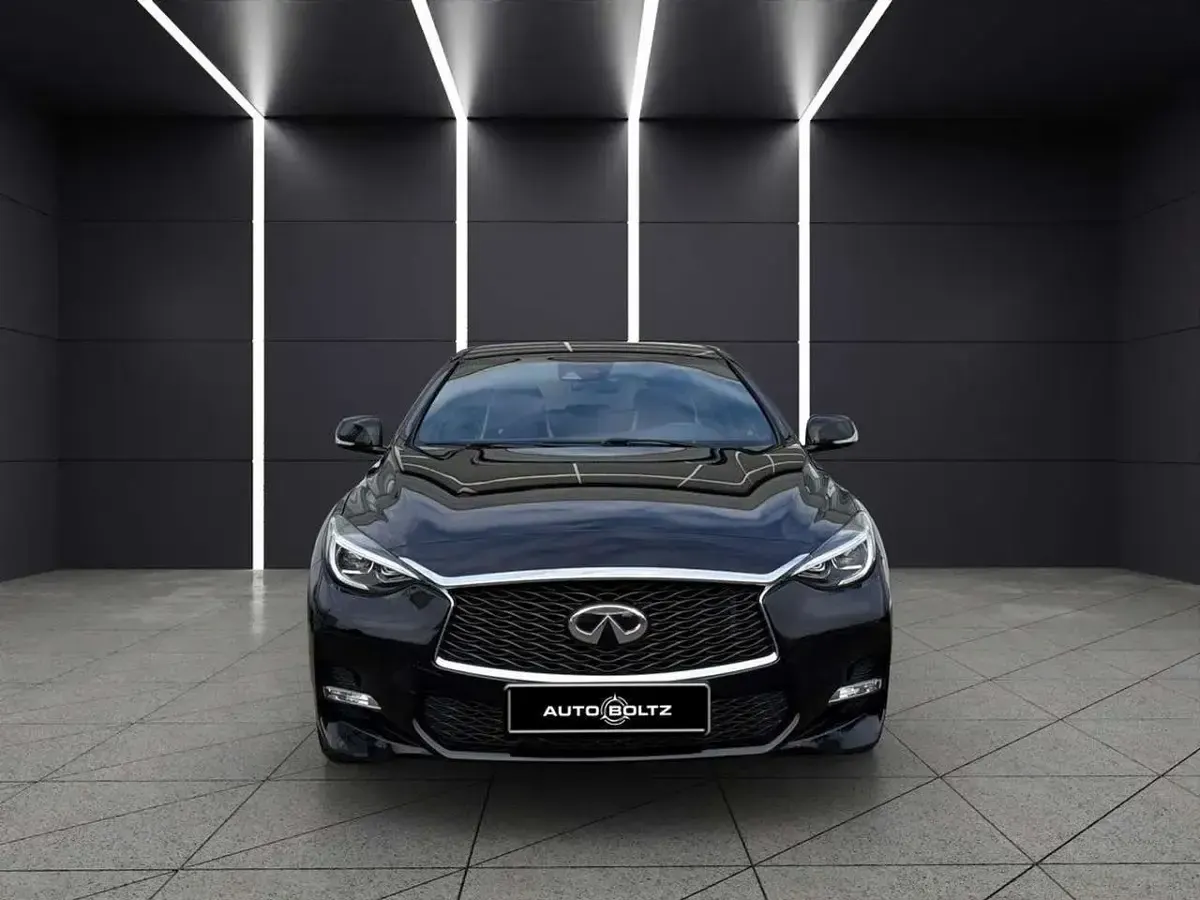 Gebraucht Infiniti Q30 Premium 170 PS (125 kW) 2016 Schwarz Limousine