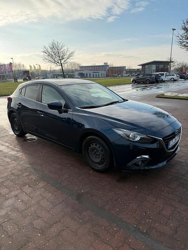 Gebraucht Mazda 3 120 PS (88 kW) 2014 Blau Limousine