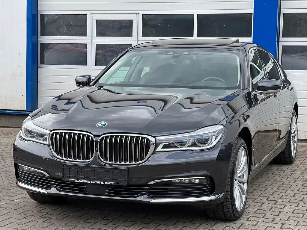 Occasion BMW 740 320 ch (235 kW) 2016 Gris Berline