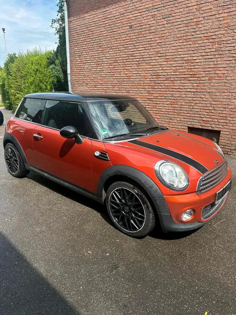 Gebraucht Mini Cooper 122 PS (89 kW) 2010 Orange Kleinwagen