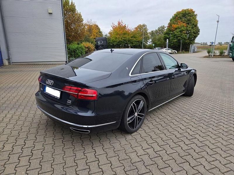 Second-hand Audi A8 258 CP (189 kW) 2014 Albastru Berlinǎ