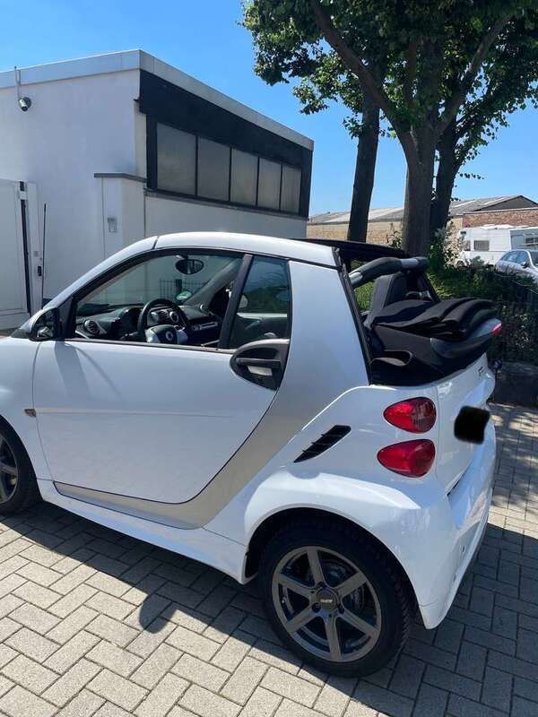 Grau Gebraucht 2014 Smart ForTwo Cabrio Cabrio | 5.300 € (Guter Preis) - Bild 1/4