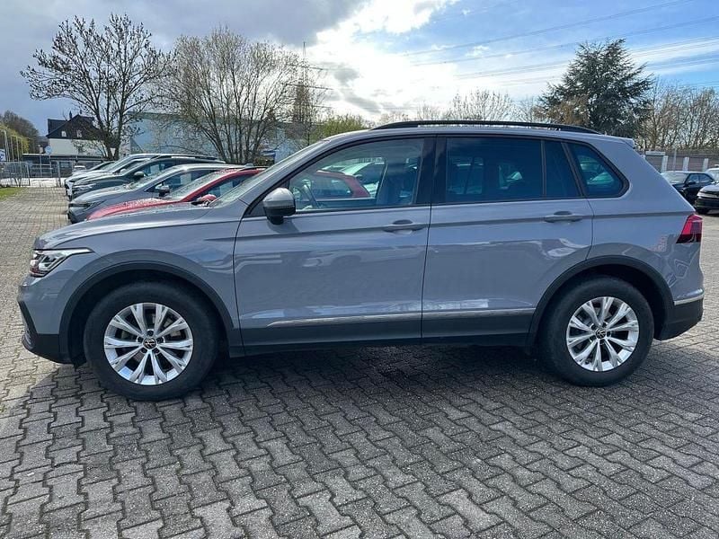 Gebraucht VW Tiguan 150 PS (110 kW) 2020 Mondsteingrau SUV