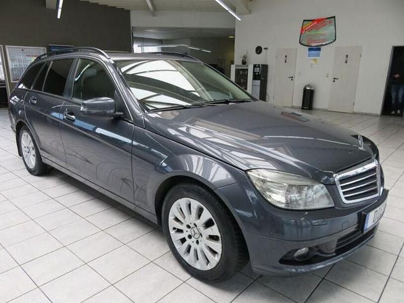 Gebraucht Mercedes C200 149 PS (109 kW) 2009 Andere Limousine