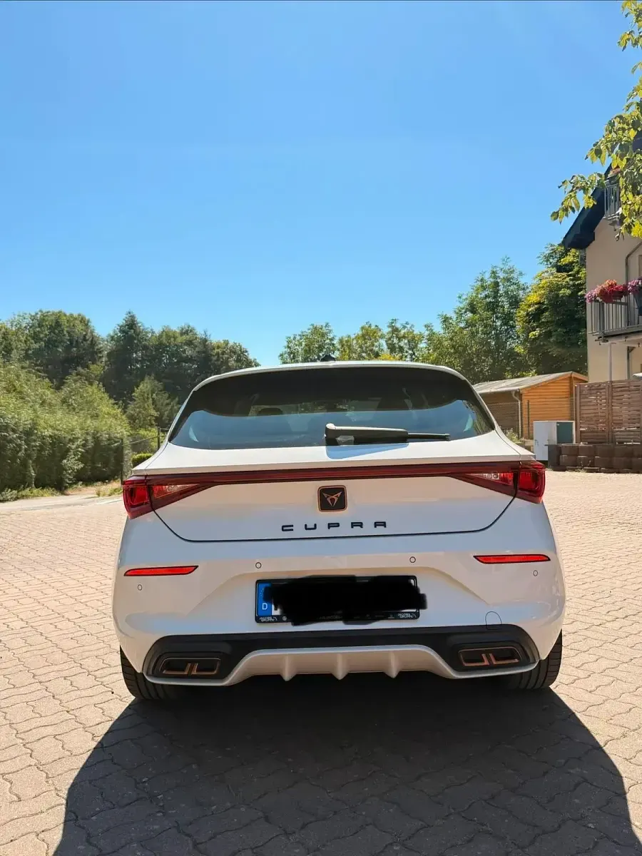 Gebraucht Cupra Leon 204 PS (150 kW) 2022 Weiß Kombi
