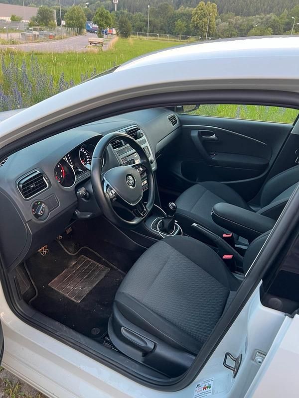 Gebraucht VW Polo R-line 90 PS (66 kW) 2016 Weiß Kleinwagen