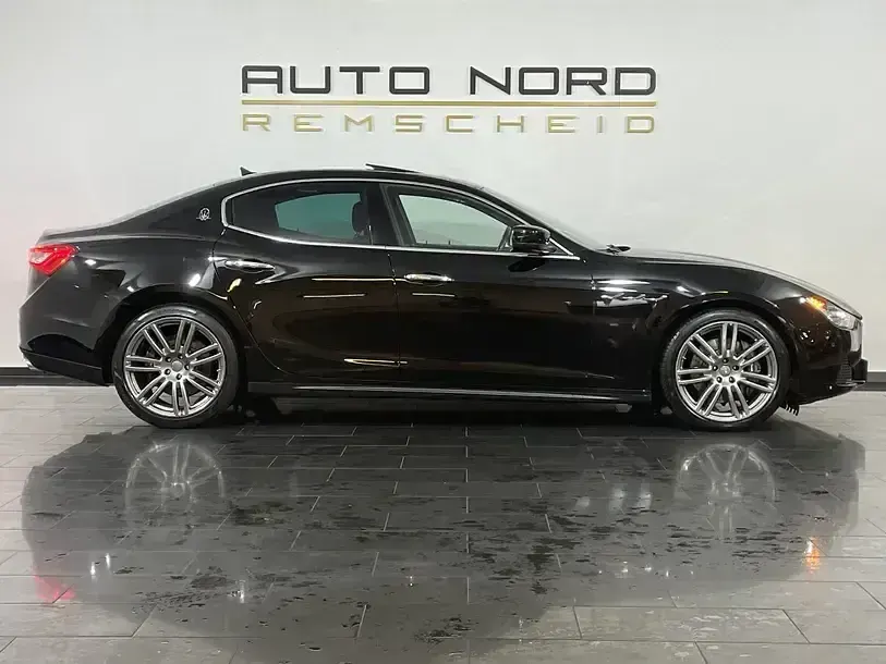 Gebraucht Maserati Ghibli 330 PS (242 kW) 2015 Schwarz Limousine