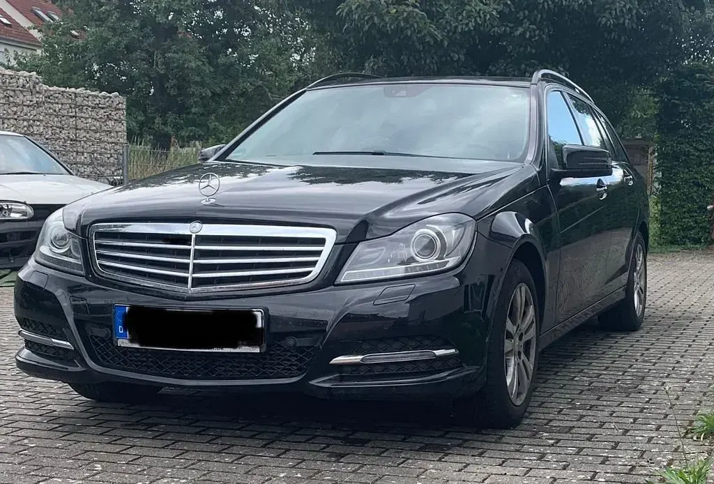 Gebraucht Mercedes C250 204 PS (150 kW) 2013 Schwarz Kombi