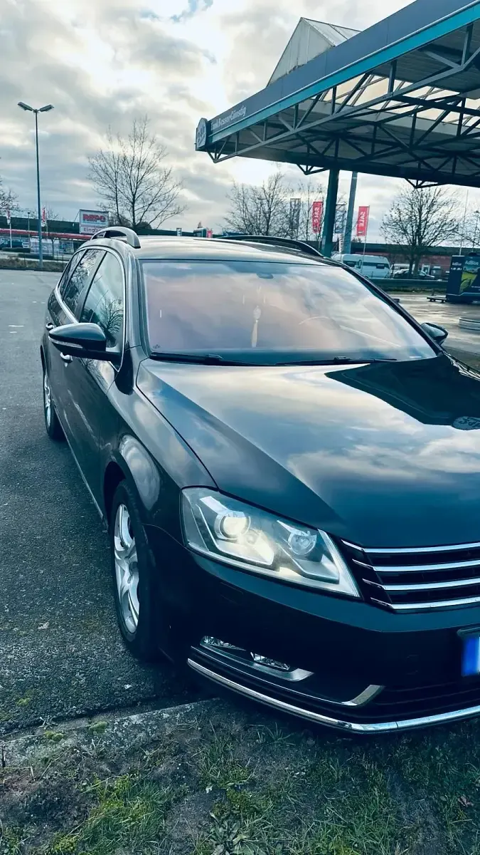 Gebraucht VW Passat 140 PS (102 kW) 2011 Andere farben Kombi