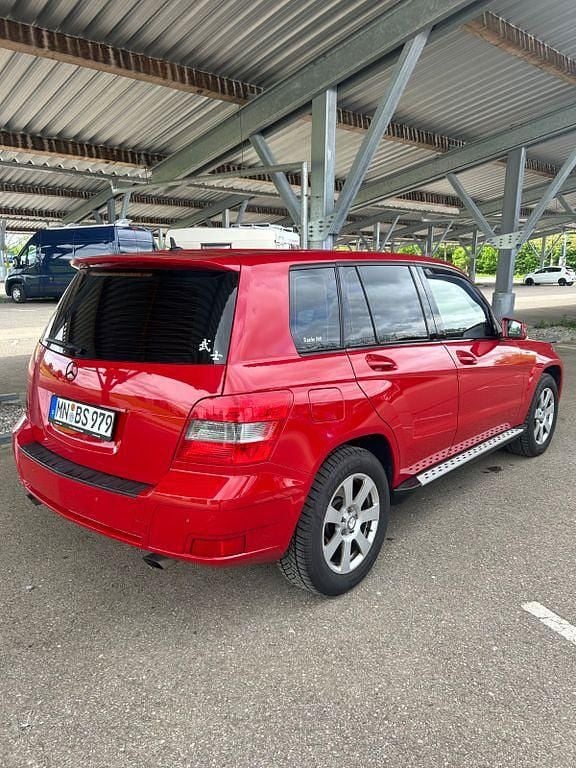 Gebraucht Mercedes GLK200 143 PS (105 kW) 2011 Rot SUV