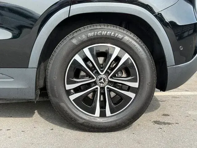 Gebraucht Mercedes GLA200 163 PS (119 kW) 2025 Unilack nachtschwarz SUV