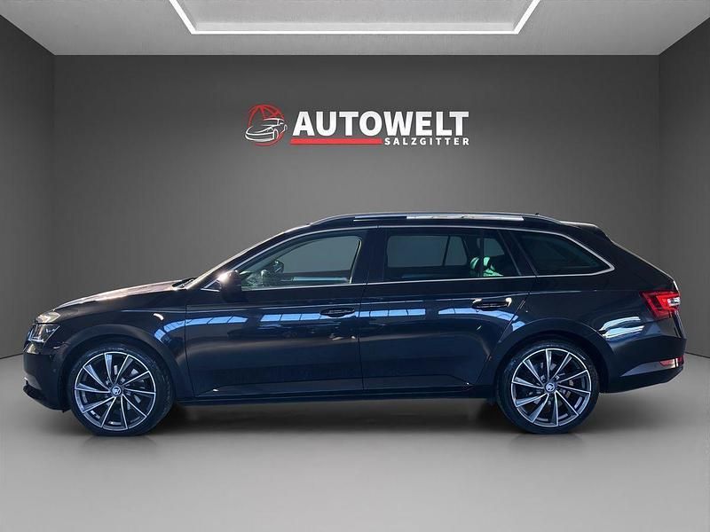 Gebraucht Skoda Superb Style 190 PS (139 kW) 2016 Schwarz Kombi