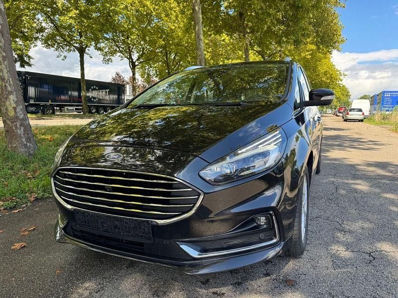 Gebraucht Ford S-MAX Titanium 150 PS (110 kW) 2020 Schwarz Van / Kleinbus