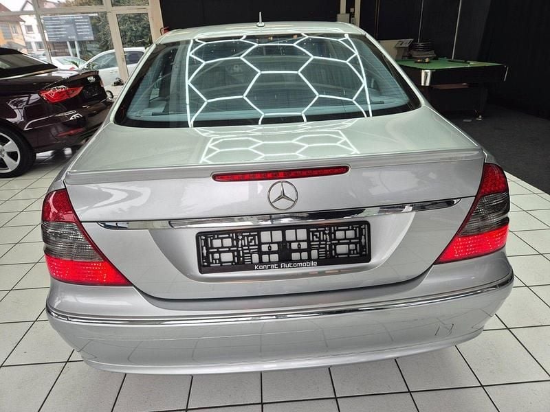 Gebraucht Mercedes E500 Avantgarde 387 PS (284 kW) 2006 Silber Limousine