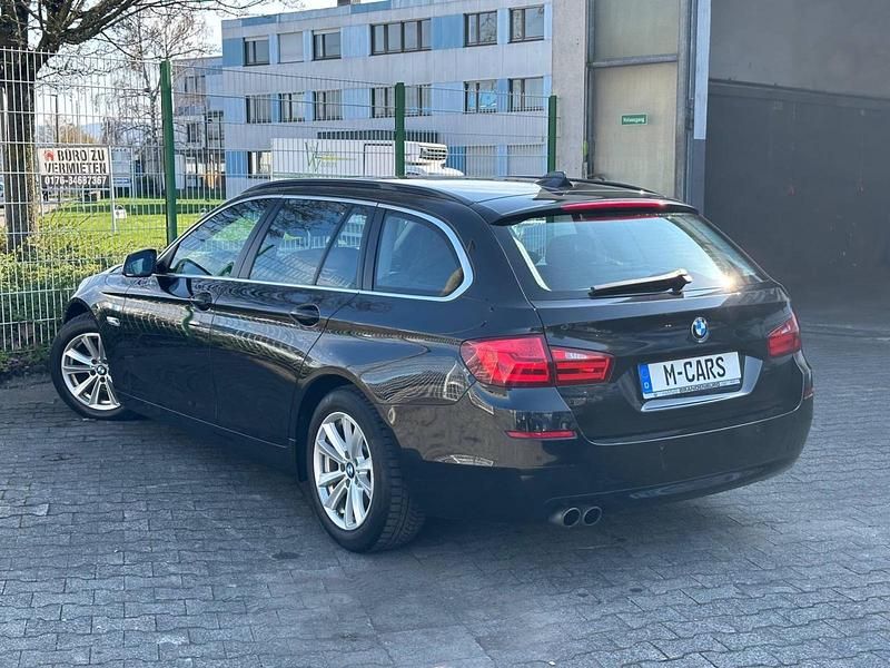 Gebraucht BMW 520 184 PS (135 kW) 2011 Schwarz Kombi