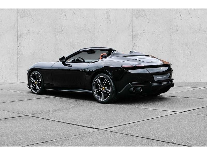 Neu Ferrari Roma 620 PS (456 kW) 2025 Nero ds 1250 Cabrio