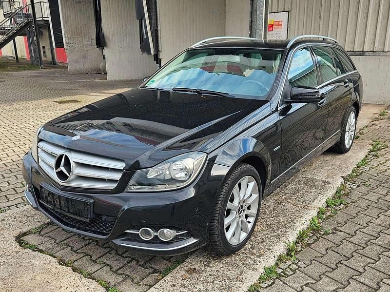 Obsidianschwarz Gebraucht 2011 Mercedes C180 Avantgarde Kombi | 8.799 € (Fairer Preis) - Bild 1/4