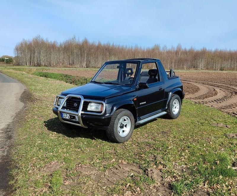 Gebraucht Suzuki Vitara 80 PS (58 kW) 1992 Schwarz Cabrio