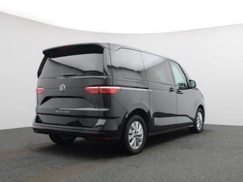 Second-hand VW Multivan Life 150 CP (110 kW) 2024 Monovolum