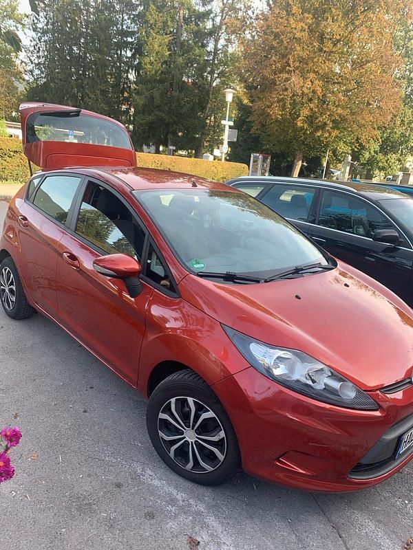 Rot Gebraucht 2008 Ford Fiesta Limousine | 2.200 € - Bild 1/4