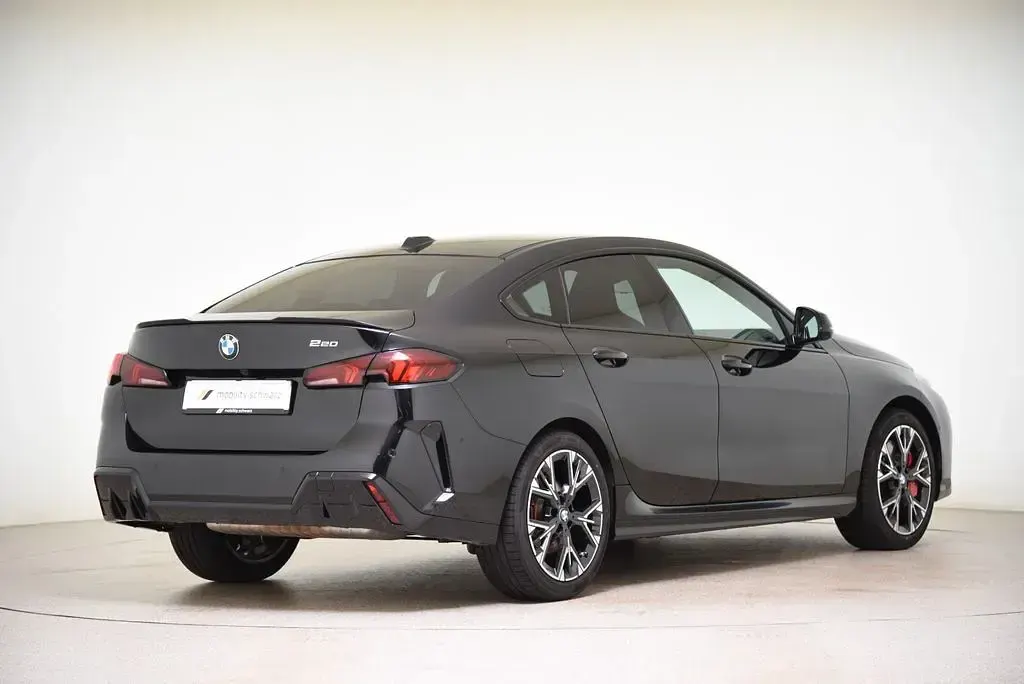 Gebraucht BMW 220 Gran Coupé M Sport 156 PS (114 kW) 2025 Saphirschwarz metallic Coupé