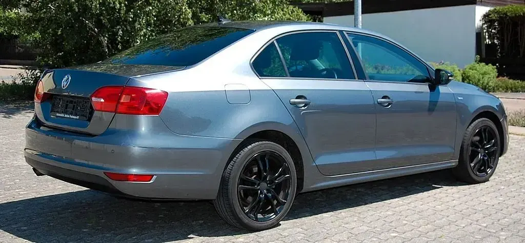 Brugt VW Jetta Match 105 HK (77 kW) 2012 Grå Sedan