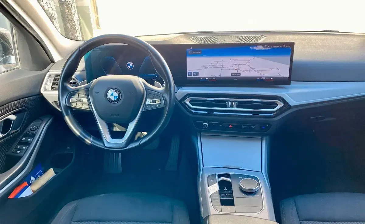Gebraucht BMW 318 Performance 150 PS (110 kW) 2023 Schwarz Kombi