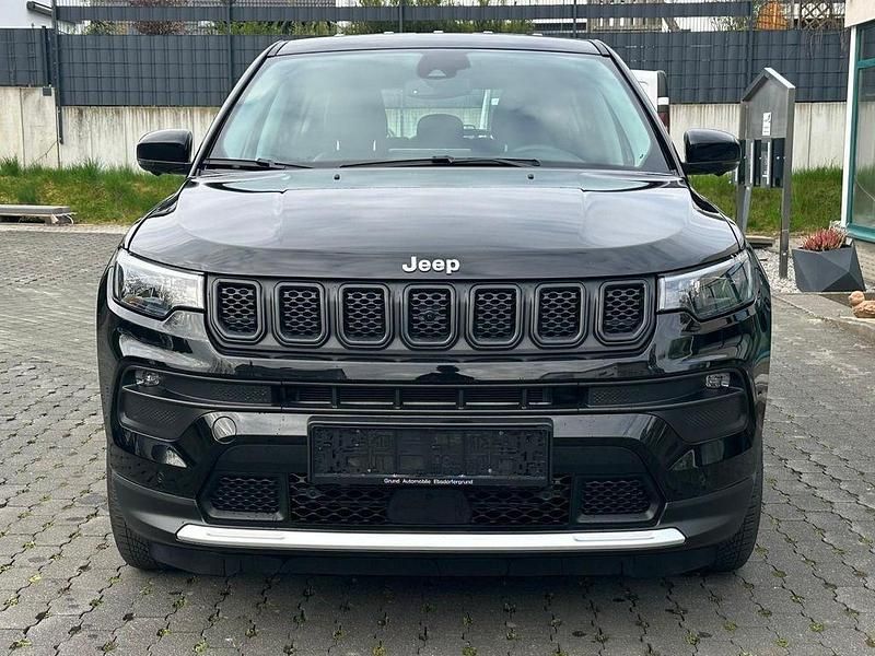 Occasion Jeep Compass Altitude 131 ch (96 kW) 2024 Noir SUV