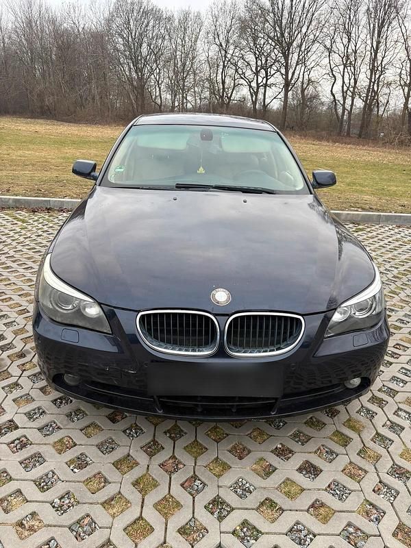 Gebraucht BMW 525 137 PS (100 kW) 2005 Blau Limousine
