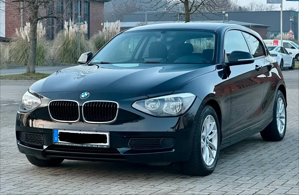 Gebraucht BMW 114 105 PS (77 kW) 2014 Schwarz Kleinwagen