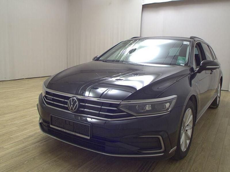 Gebraucht VW Passat GTE 218 PS (160 kW) 2022 Deep black perleffekt Kombi