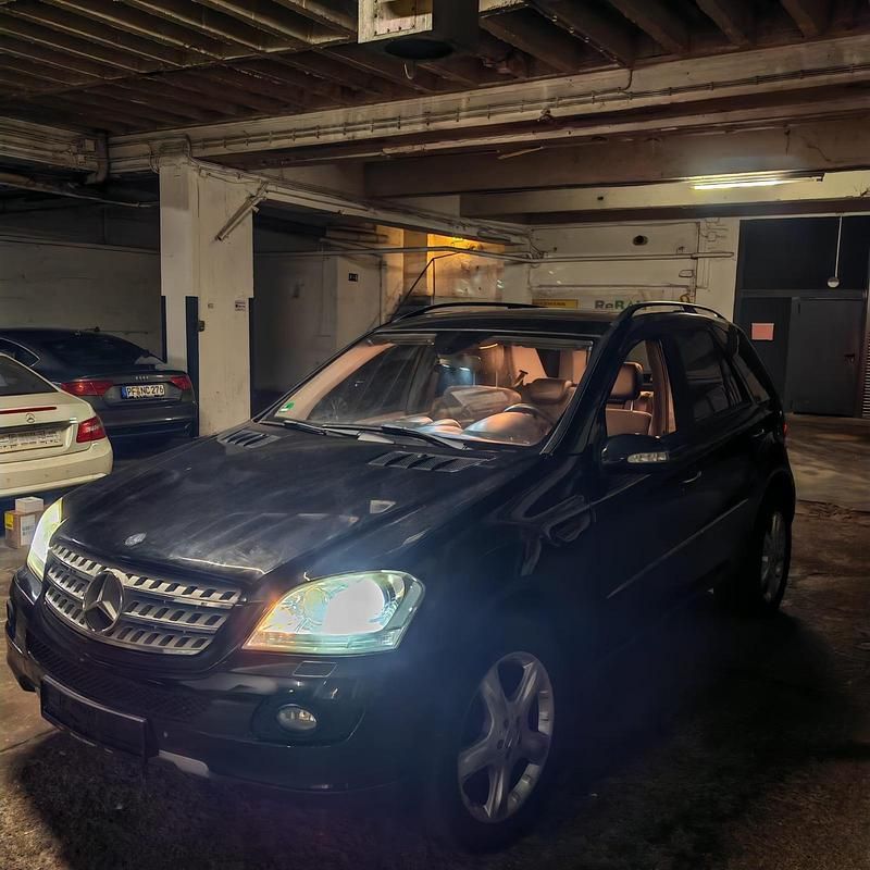 Gebraucht Mercedes ML320 224 PS (164 kW) 2008 Schwarz SUV