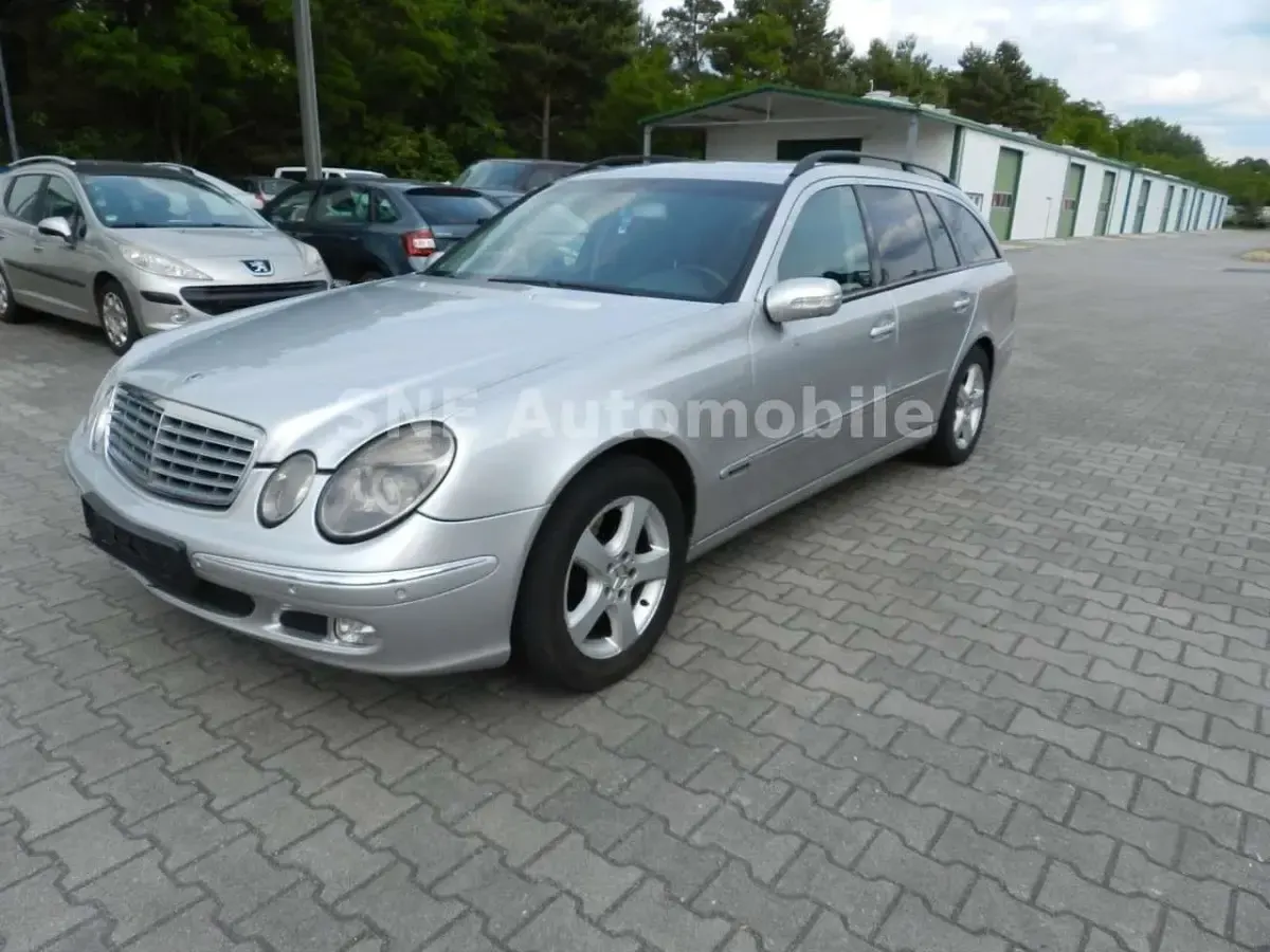 Gebraucht Mercedes E270 Elegance 177 PS (130 kW) 2004 Grau Kombi