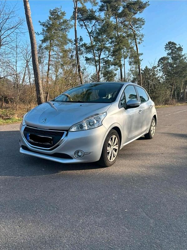 Gebraucht Peugeot 208 82 PS (60 kW) 2014 Grau Kleinwagen