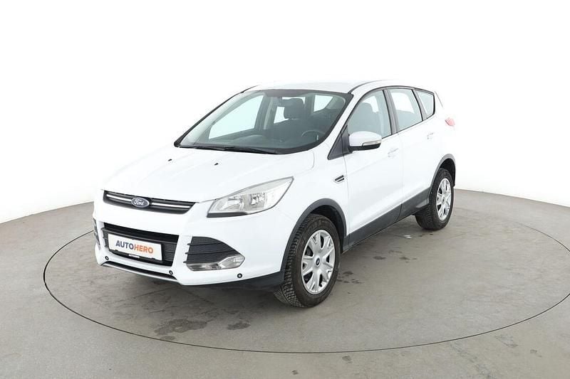 Gebraucht Ford Kuga Trend 120 PS (88 kW) 2016 Weiß SUV