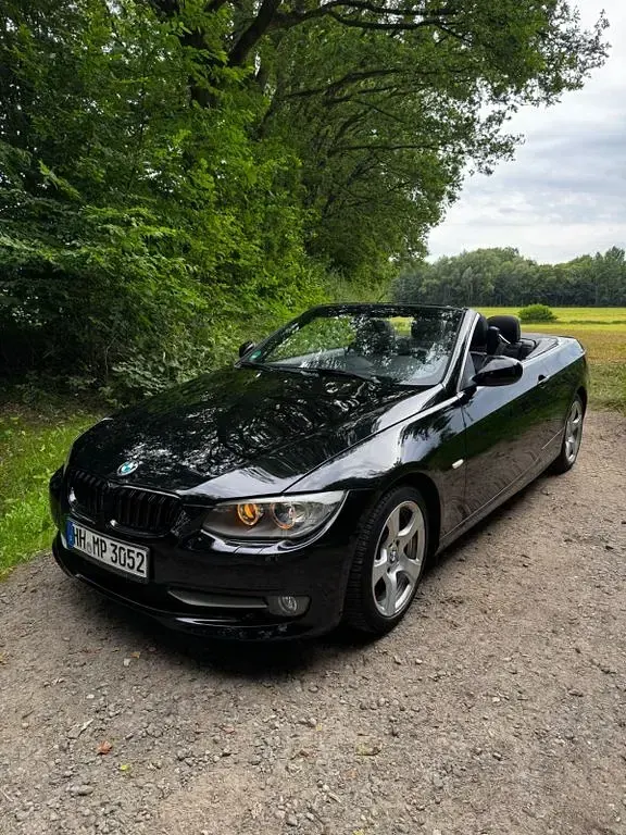 Gebraucht BMW 320 Cabriolet 184 PS (135 kW) 2011 Schwarz Cabrio