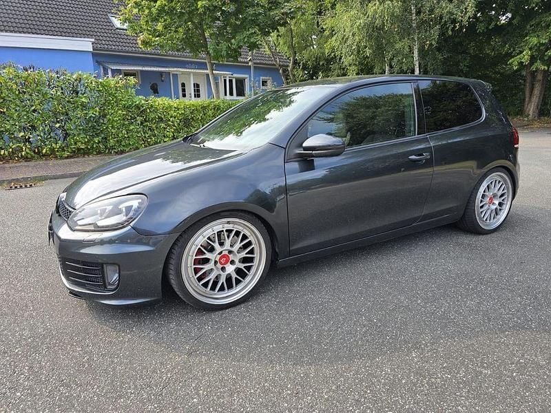 Grau Gebraucht 2011 VW Golf VI GTI Limousine | 8.190 € (Guter Preis) - Bild 1/4