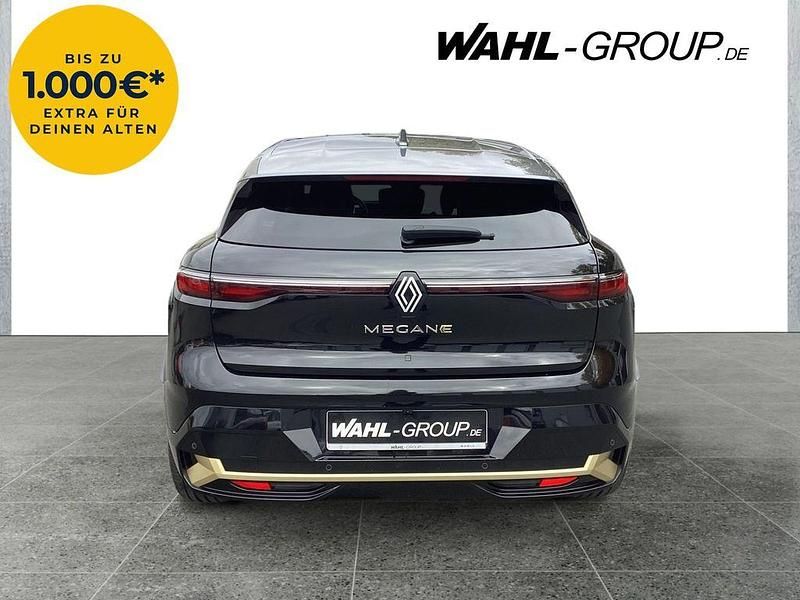 Gebraucht Renault Megane E-Tech Iconic 160 kW (218 PS) 2022 Black pearlschwarz metallic, Limousine