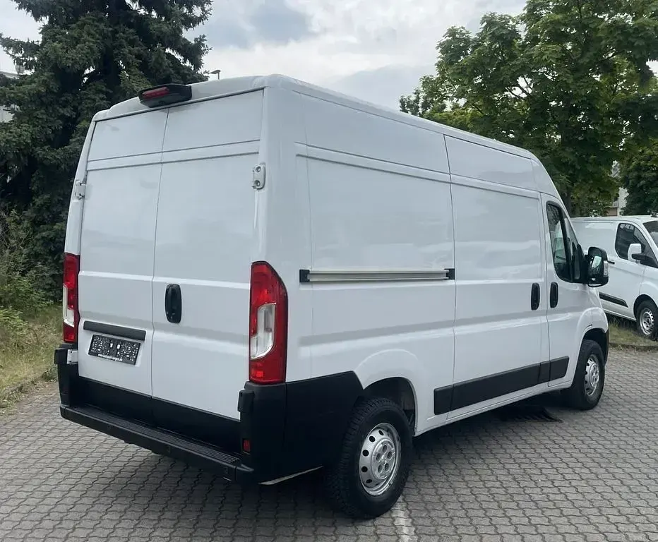 Gebraucht Peugeot Boxer 140 PS (102 kW) 2021 Weiß Van