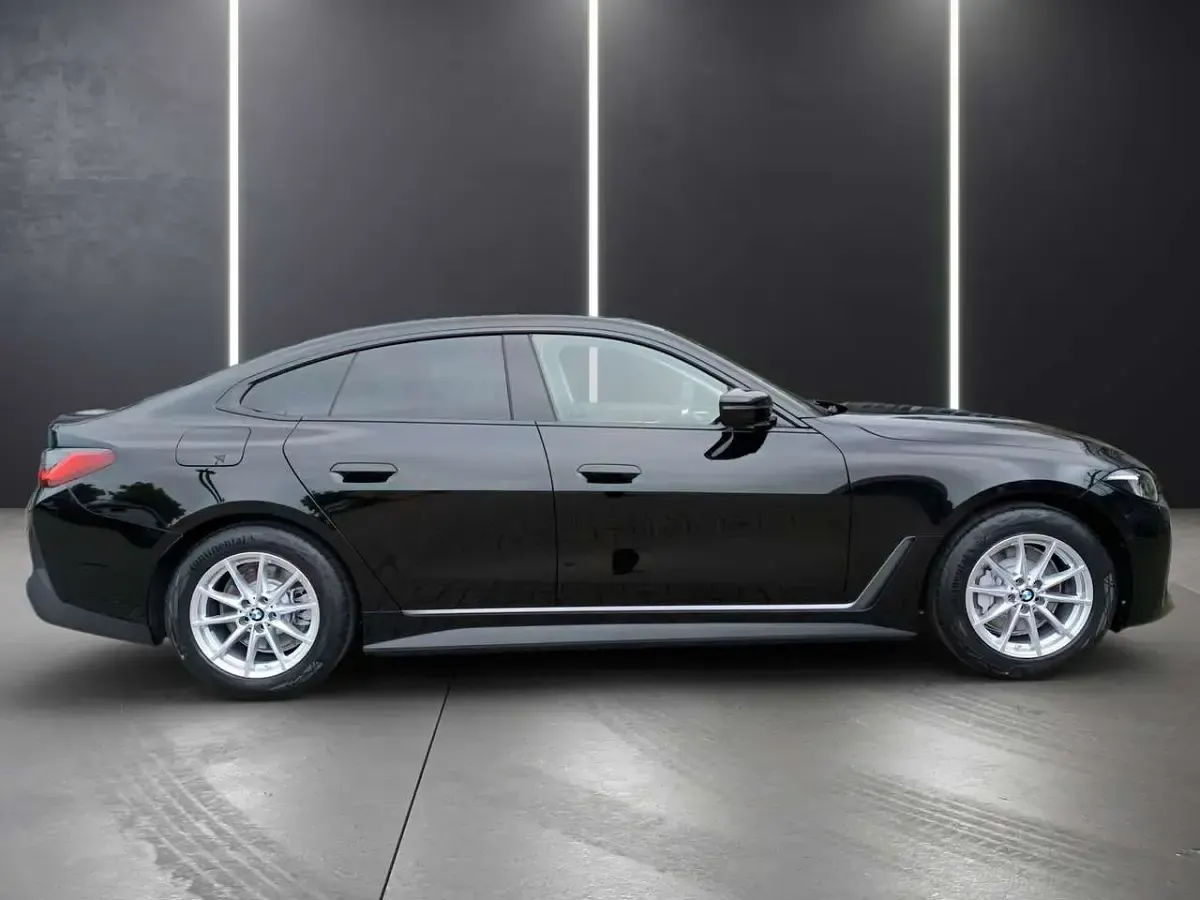 Neu BMW i4 294 kW (401 PS) 2026 Schwarz uni Limousine