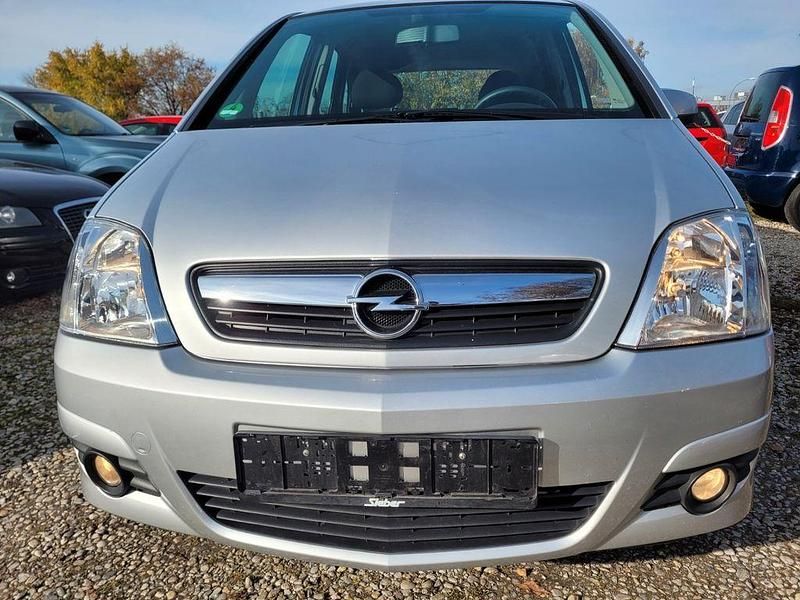 Silber Gebraucht 2007 Opel Meriva Edition Van / Kleinbus | 3.899 € (Fairer Preis) - Bild 1/4