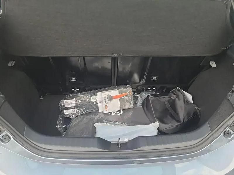 Neu Toyota Aygo X Business Edition 72 PS (52 kW) 2025 Grau SUV